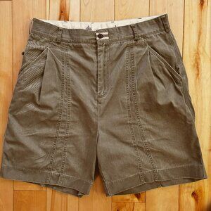 Territory Ahead shorts, size 34